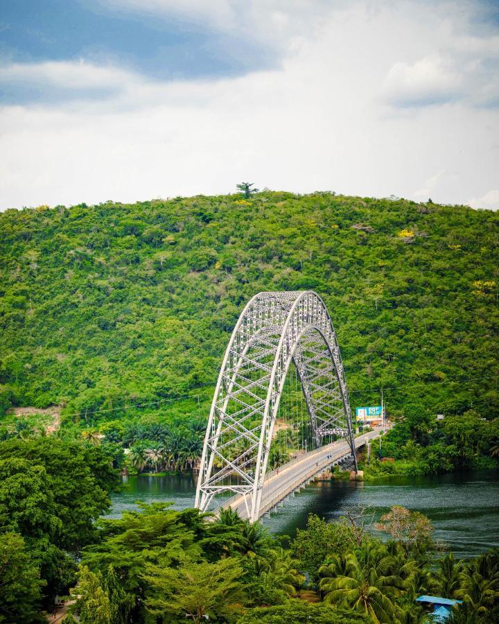 Bridgeview Resort Oko Sombo Exterior foto